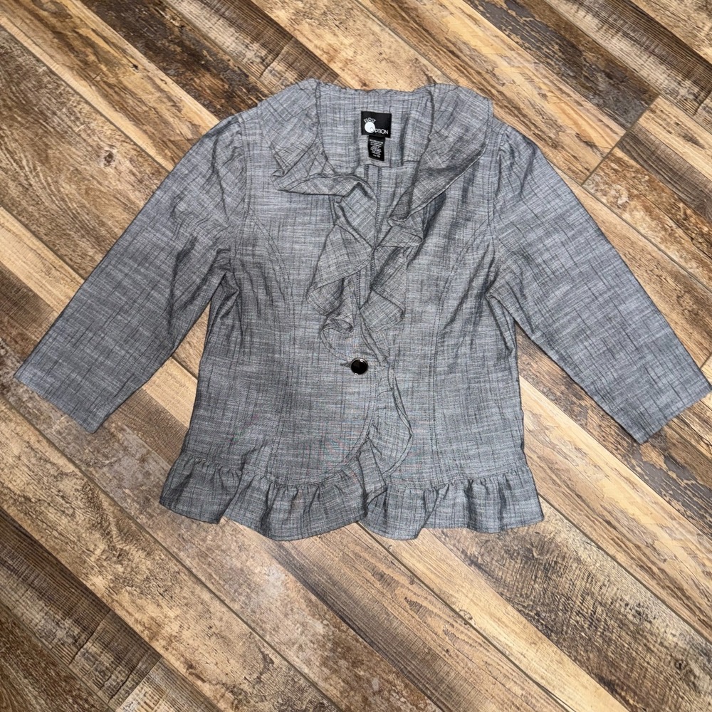 First Option Women's‎ Gray Plaid Ruffle Front Blazer Size 10